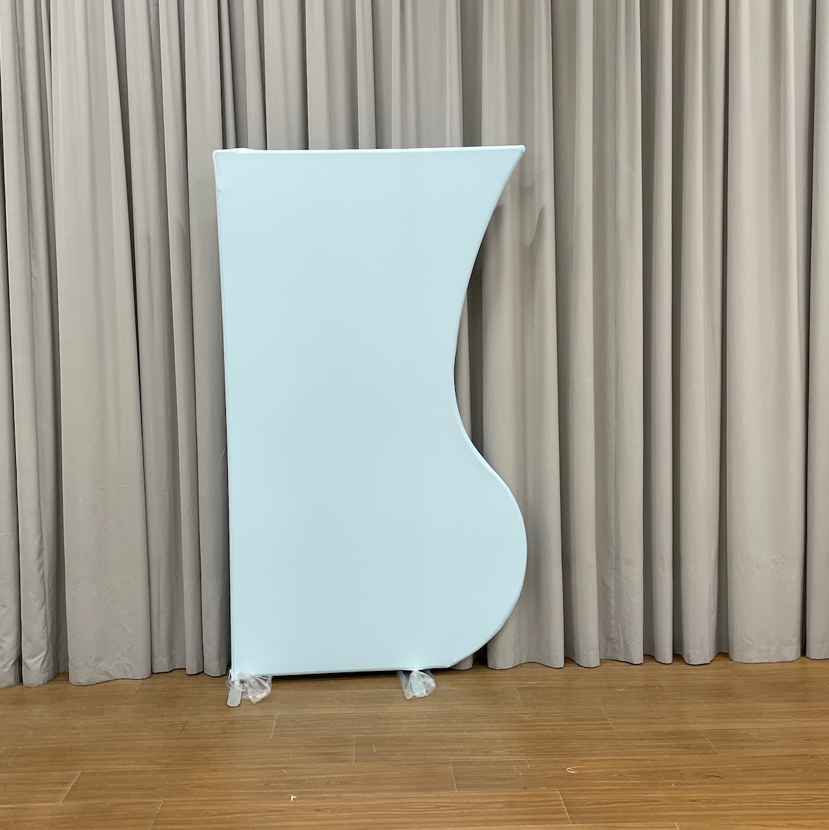 Marco de fondo de medio jarrón de aleación de aluminio de 4 x 7 pies para decoración de eventos de cumpleaños